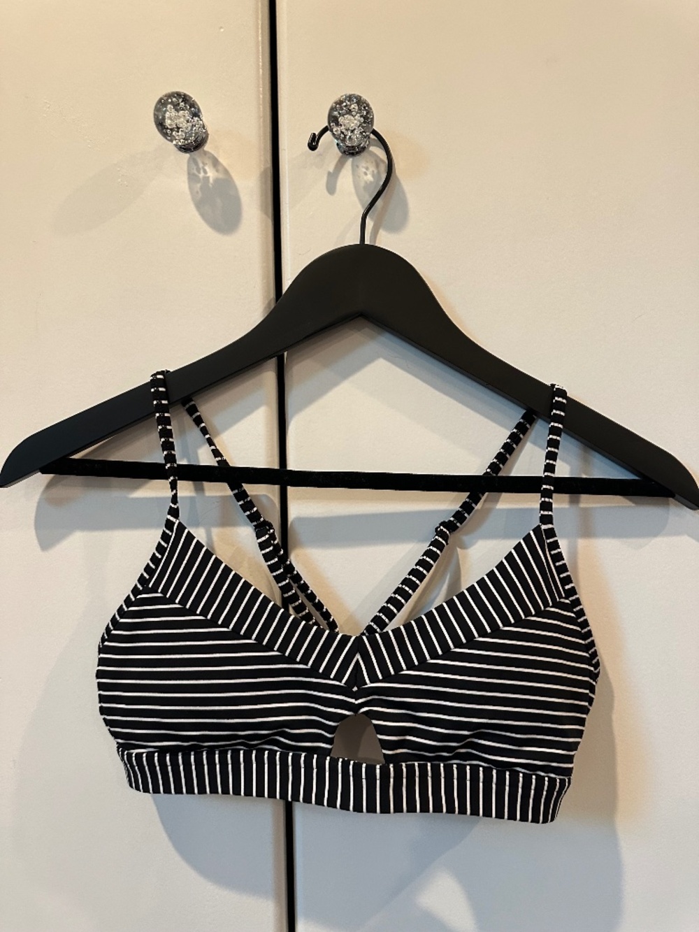 Lululemon Sports Bra Stripe Black White Women's Size 6